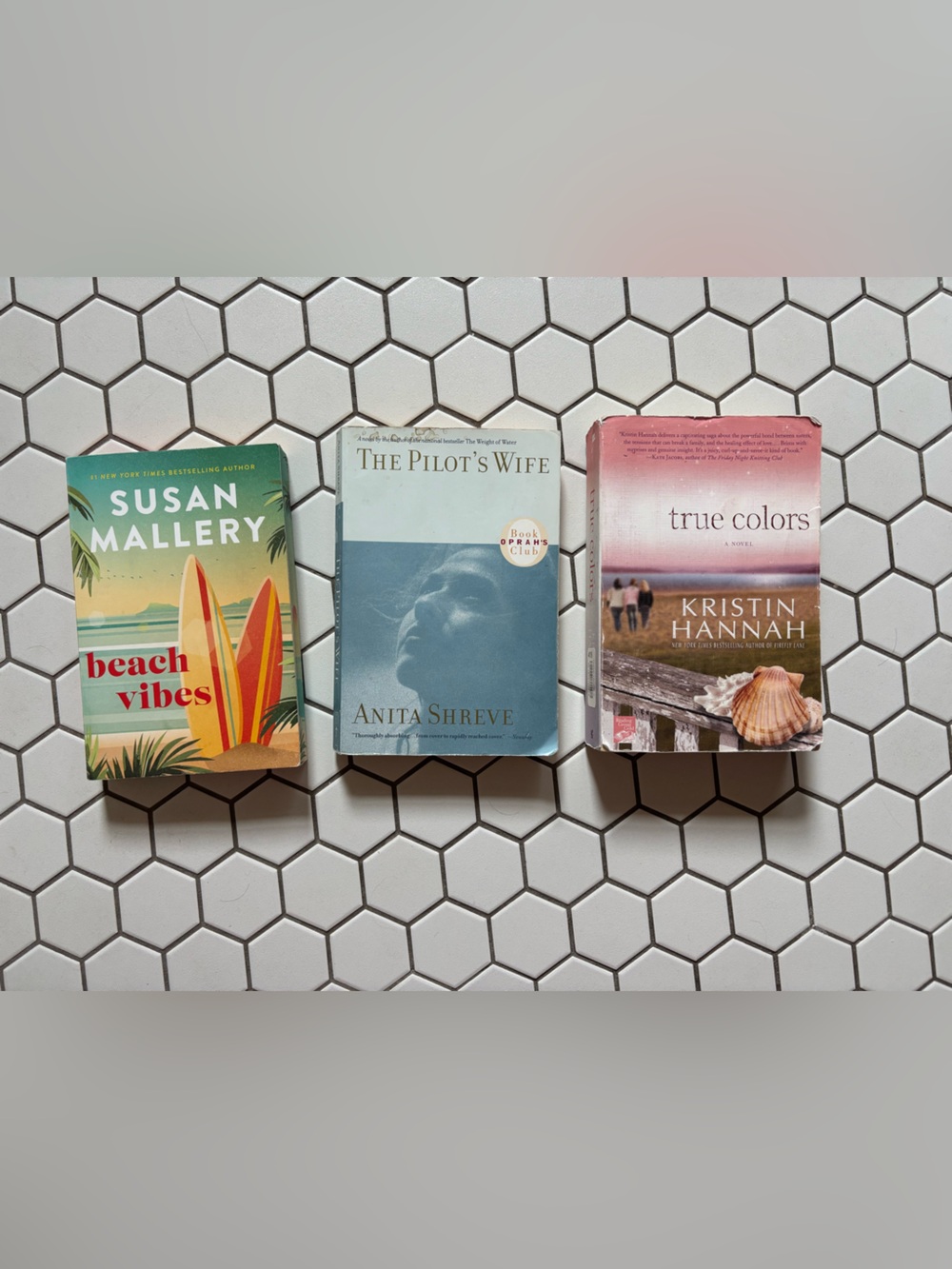 3 books Beach Vibes, The pilots wife and true colors